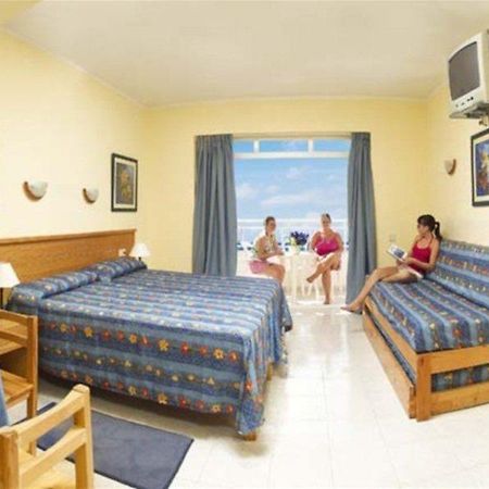 Aparthotel Catalina サンアントニオアバド エクステリア 写真